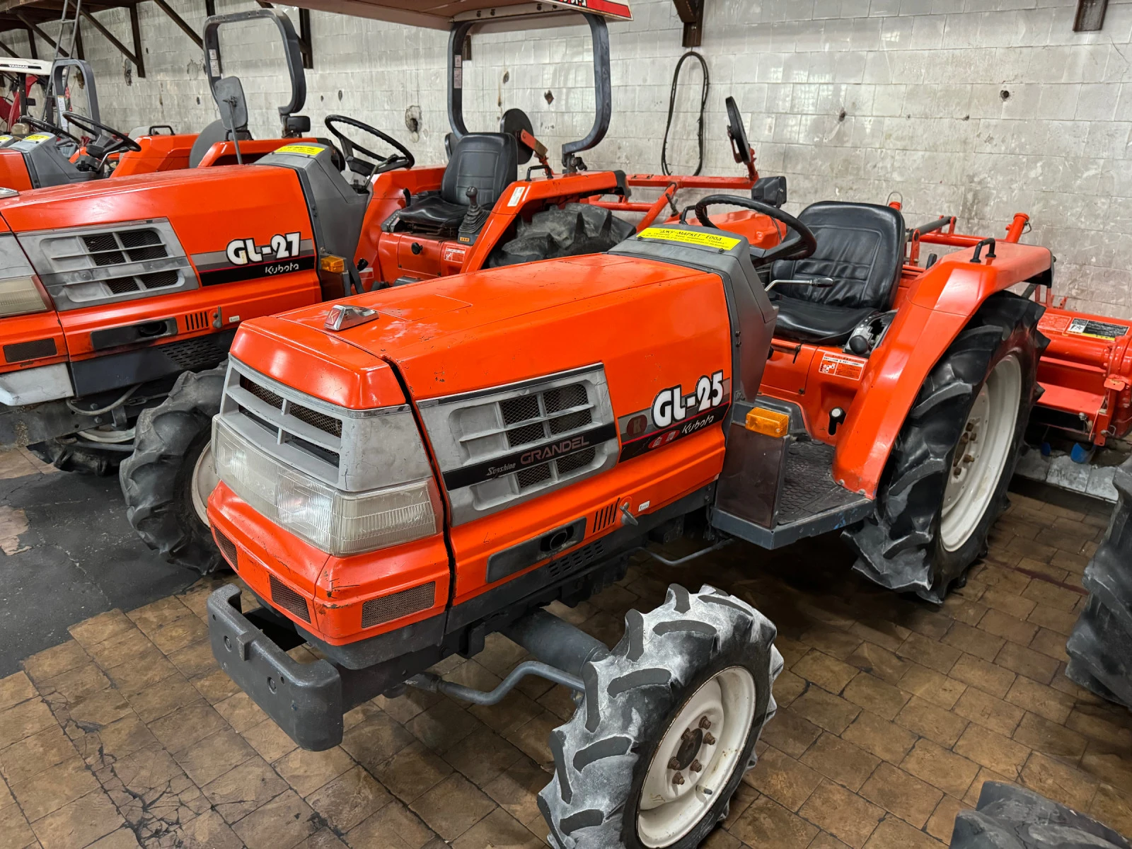 Трактор Kubota GL25 - изображение 4