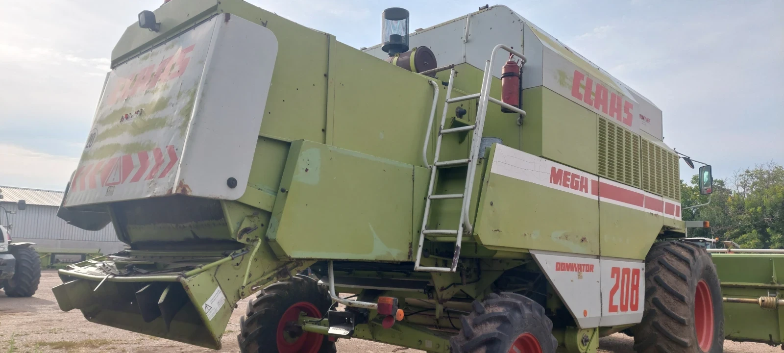 Комбайн Claas MEGA 208, снимка 5 - Селскостопанска техника - 55428770