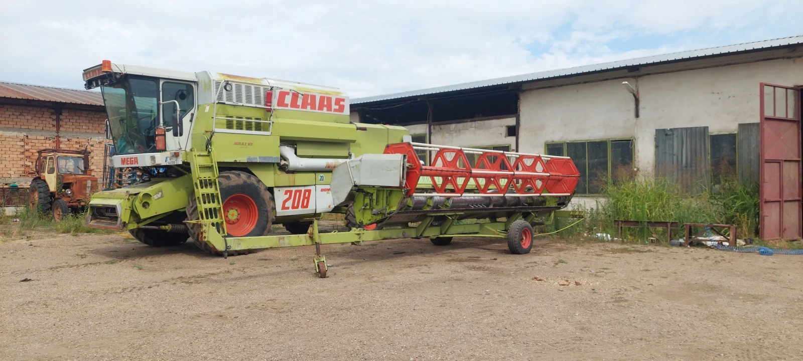 Комбайн Claas MEGA 208, снимка 6 - Селскостопанска техника - 55428770