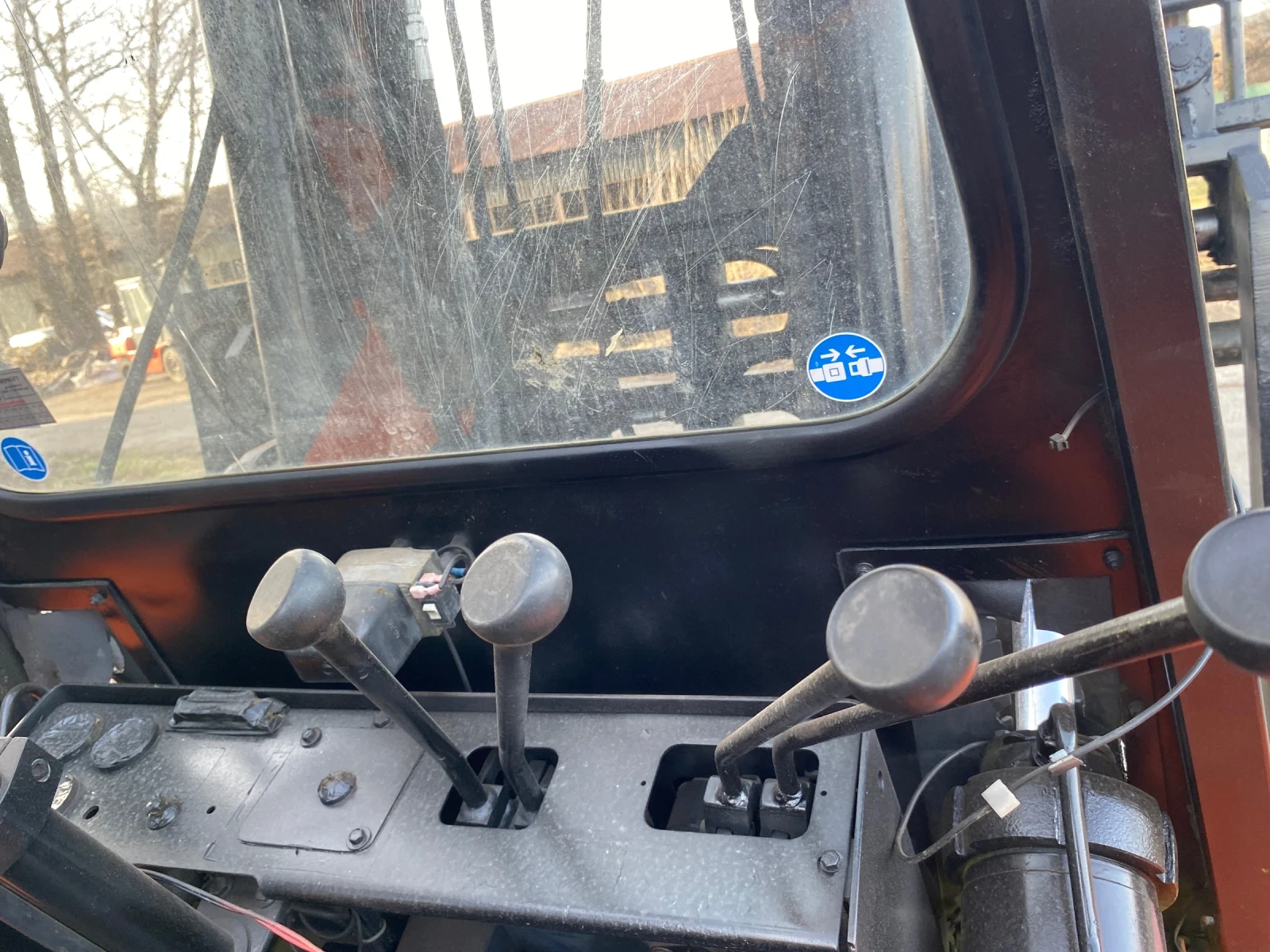  Clark PERKINS | Mobile.bg   9