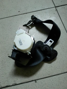 Колан преден десен Бмв Е90