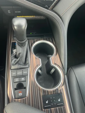 Toyota Camry 2.5 Hybrid Premium | Mobile.bg    11