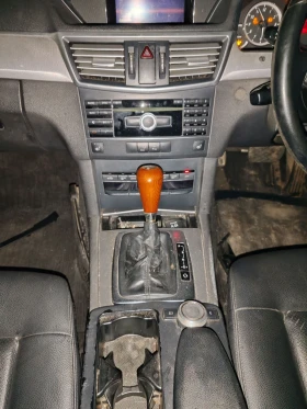 Mercedes-Benz E 220, снимка 6