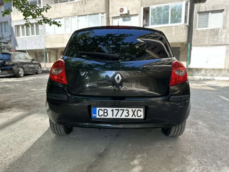 Renault Clio 1.6 бензин , снимка 5 - Автомобили и джипове - 47279382