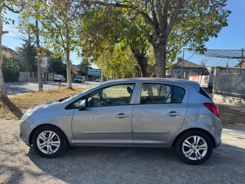 Opel Corsa 1.2 BENZIN AUSTRIA, снимка 8 - Автомобили и джипове - 47578981