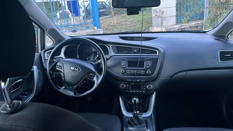 Kia Ceed SW, снимка 9 - Автомобили и джипове - 47767630