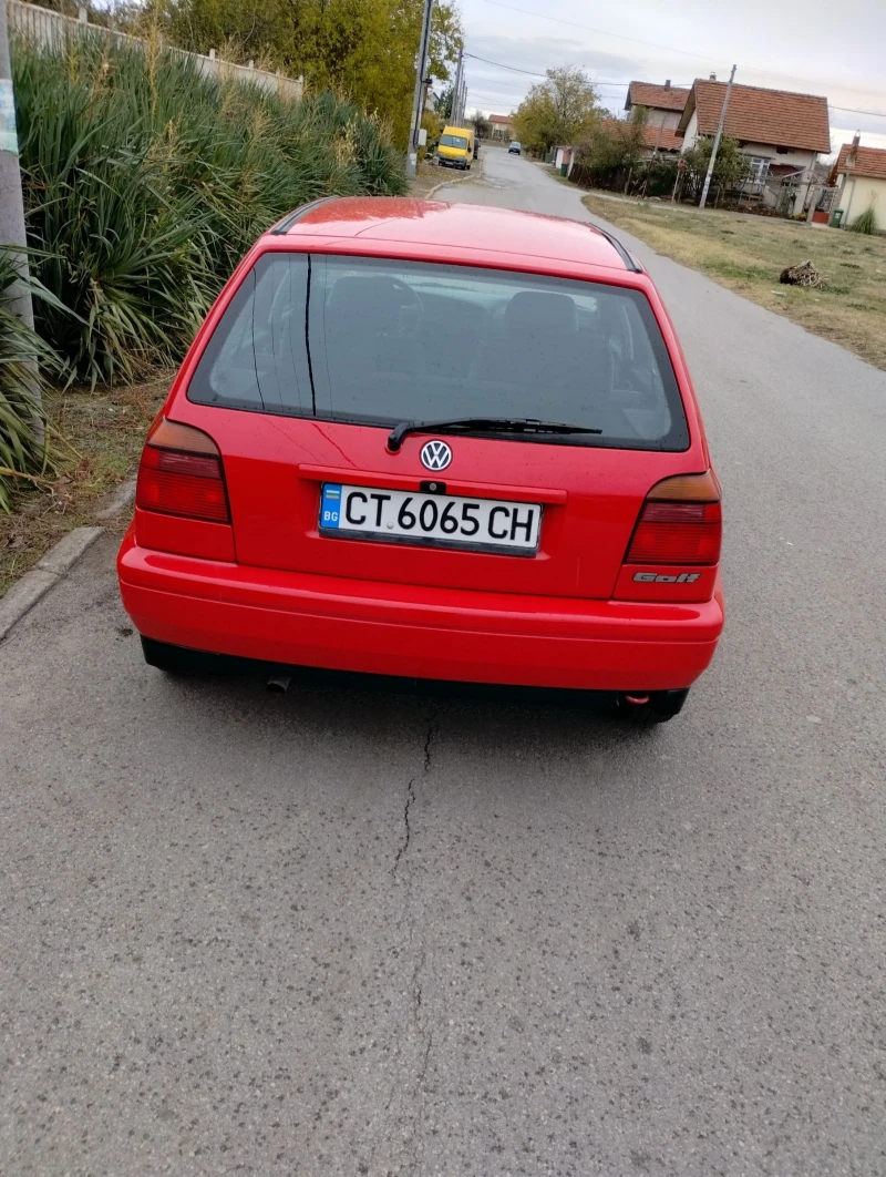 VW Golf 1, 8- 90кс, снимка 2 - Автомобили и джипове - 48510003