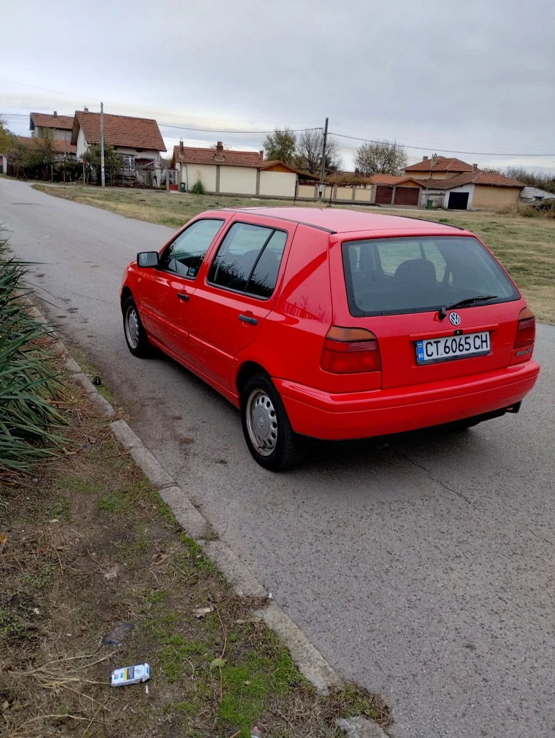 VW Golf 1, 8- 90кс, снимка 3 - Автомобили и джипове - 48510003