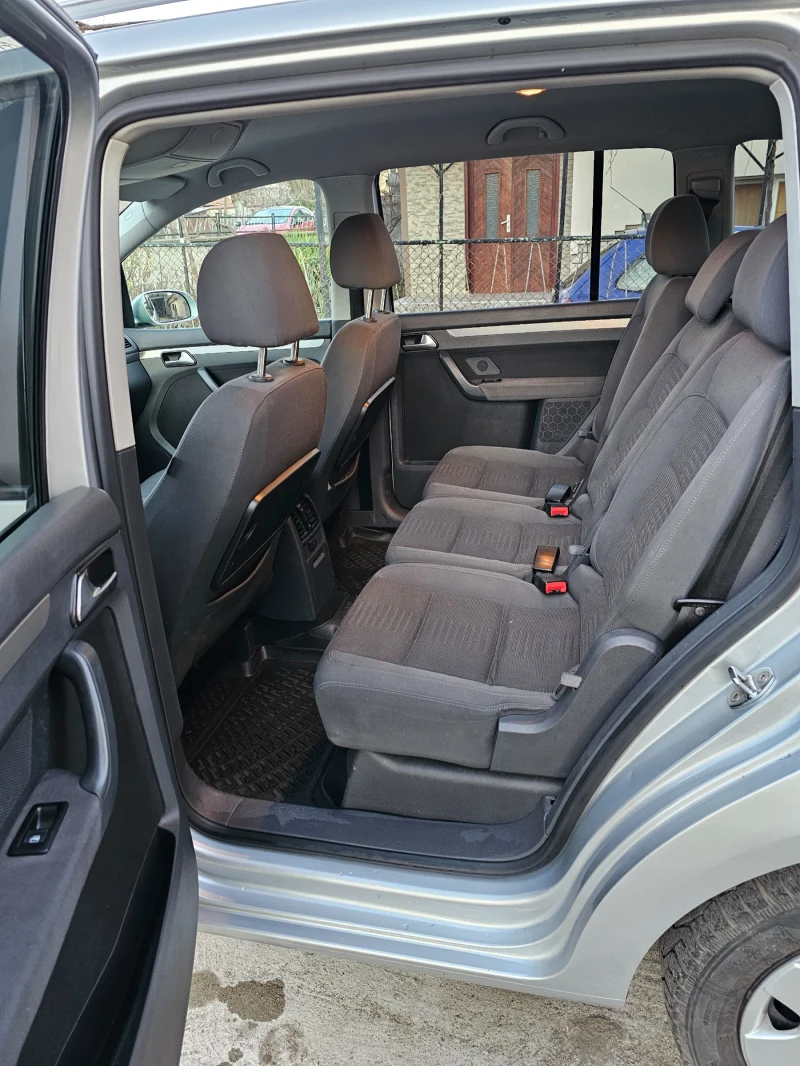 VW Touran 2000 TDI, снимка 12 - Автомобили и джипове - 48854451