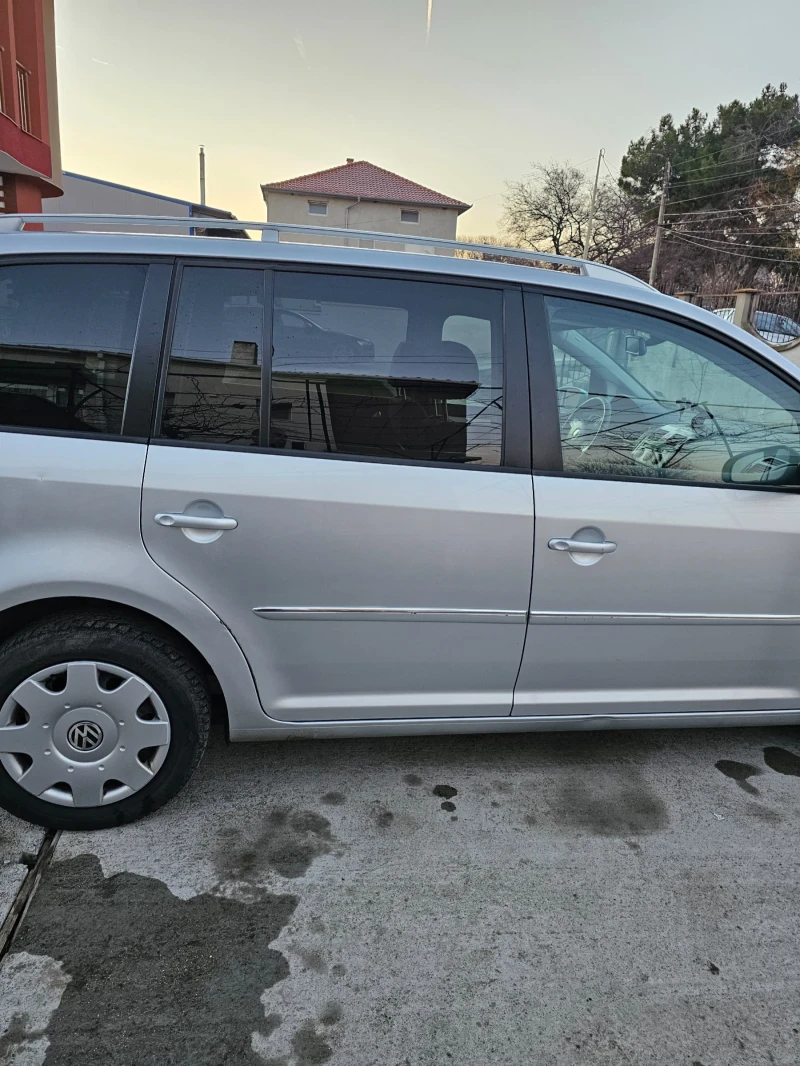 VW Touran 2000 TDI, снимка 7 - Автомобили и джипове - 48854451