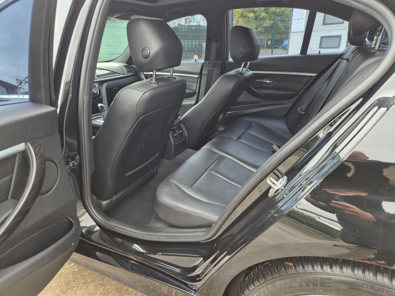 BMW 330  XDRIVE * * , снимка 11 - Автомобили и джипове - 52202653