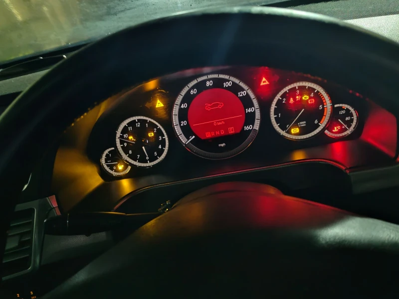 Mercedes-Benz E 220, снимка 5 - Автомобили и джипове - 52948811