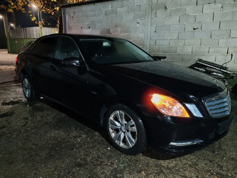 Mercedes-Benz E 220, снимка 2 - Автомобили и джипове - 52948811