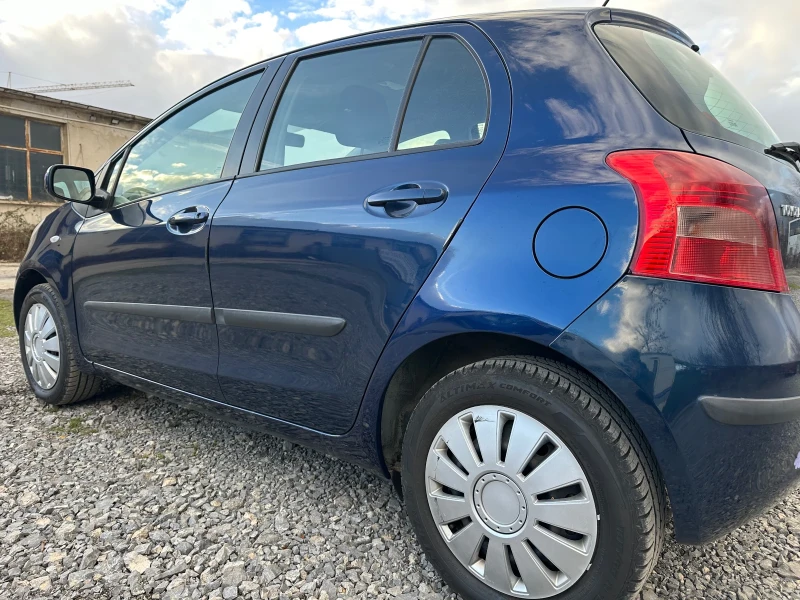 Toyota Yaris 1.3 Автомат, снимка 8 - Автомобили и джипове - 52968121