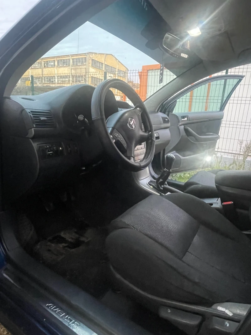 Toyota Avensis 2.0 D4D, снимка 2 - Автомобили и джипове - 52998597