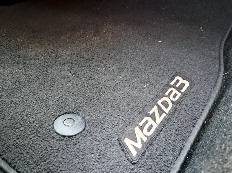 Mazda 3 (BM) 2.0 SkyActiv-G (120 кс), снимка 13 - Автомобили и джипове - 53243542