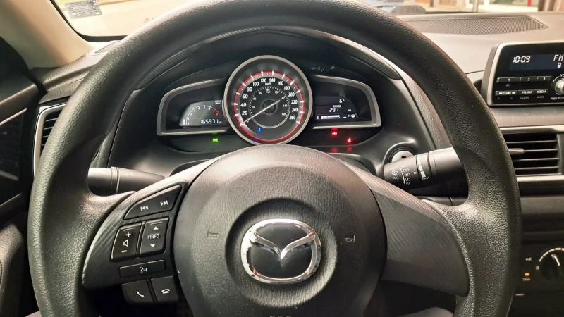 Mazda 3 (BM) 2.0 SkyActiv-G (120 кс), снимка 7 - Автомобили и джипове - 53243542
