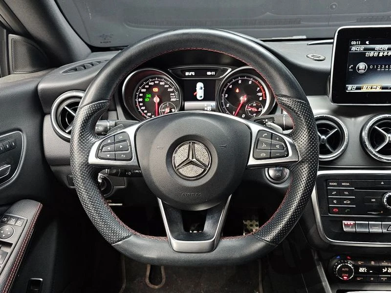 Mercedes-Benz CLA CLA220 AMG Line| 184к.с.| ВКЛ.ТЕХНОТЕСТ, снимка 13 - Автомобили и джипове - 55616442