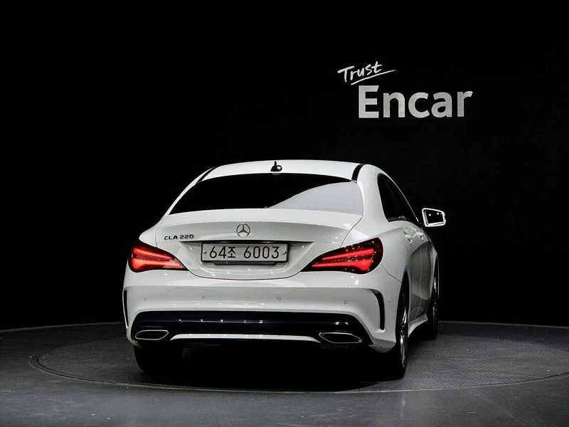 Mercedes-Benz CLA CLA220 AMG Line| 184к.с.| ВКЛ.ТЕХНОТЕСТ, снимка 4 - Автомобили и джипове - 55616442