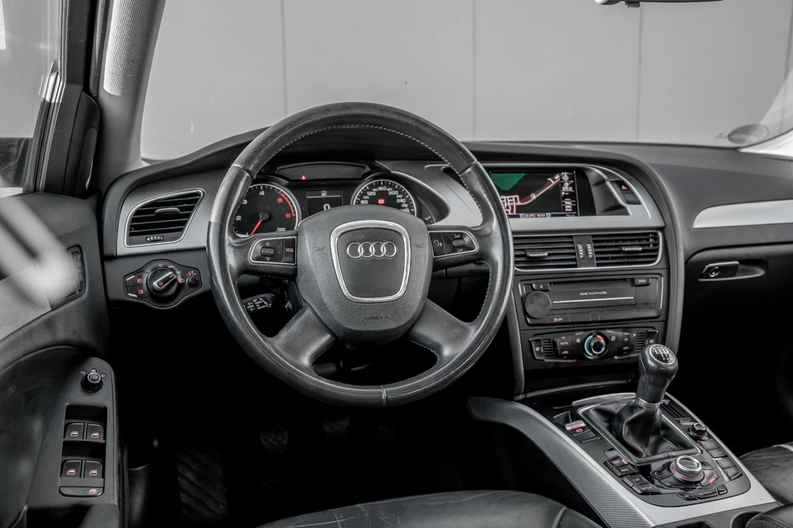 Audi A4 2.0TDI// BANG&OLUFSEN // PANORAMA// ЩОРИ//  - изображение 7