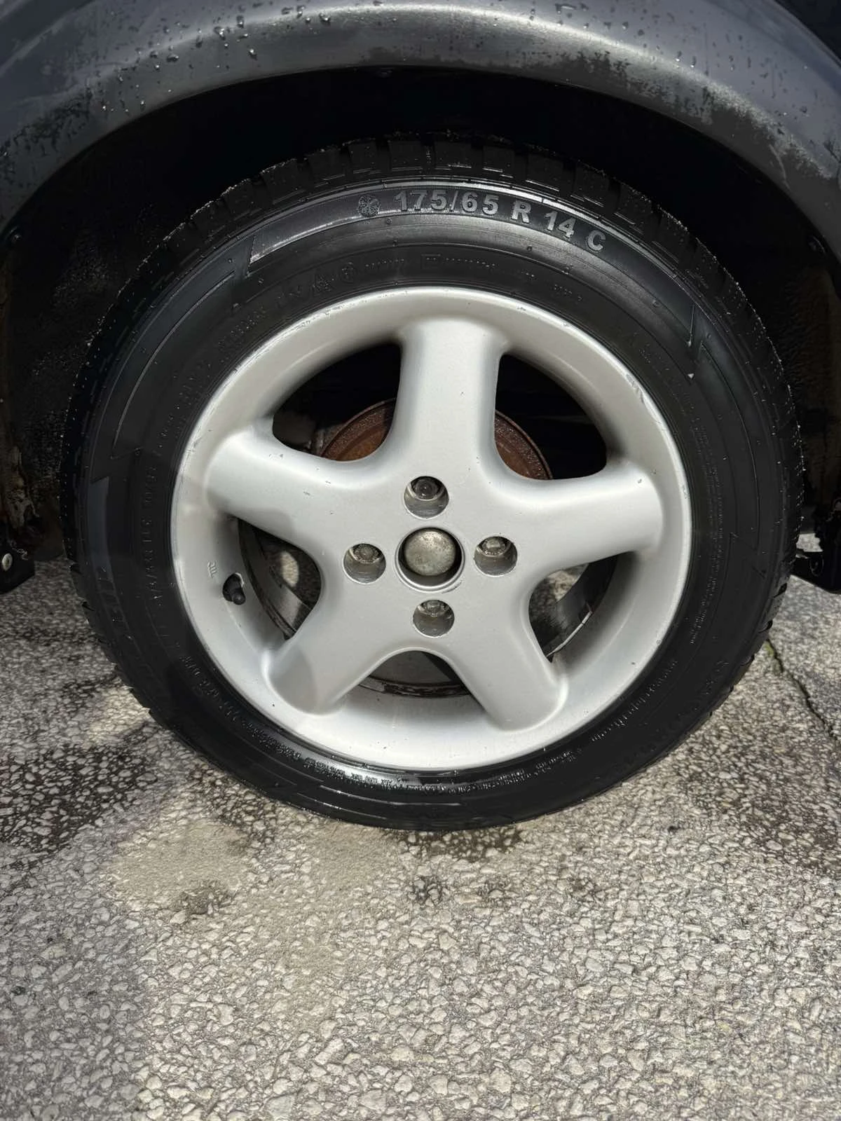 VW Golf 1.6 - изображение 5