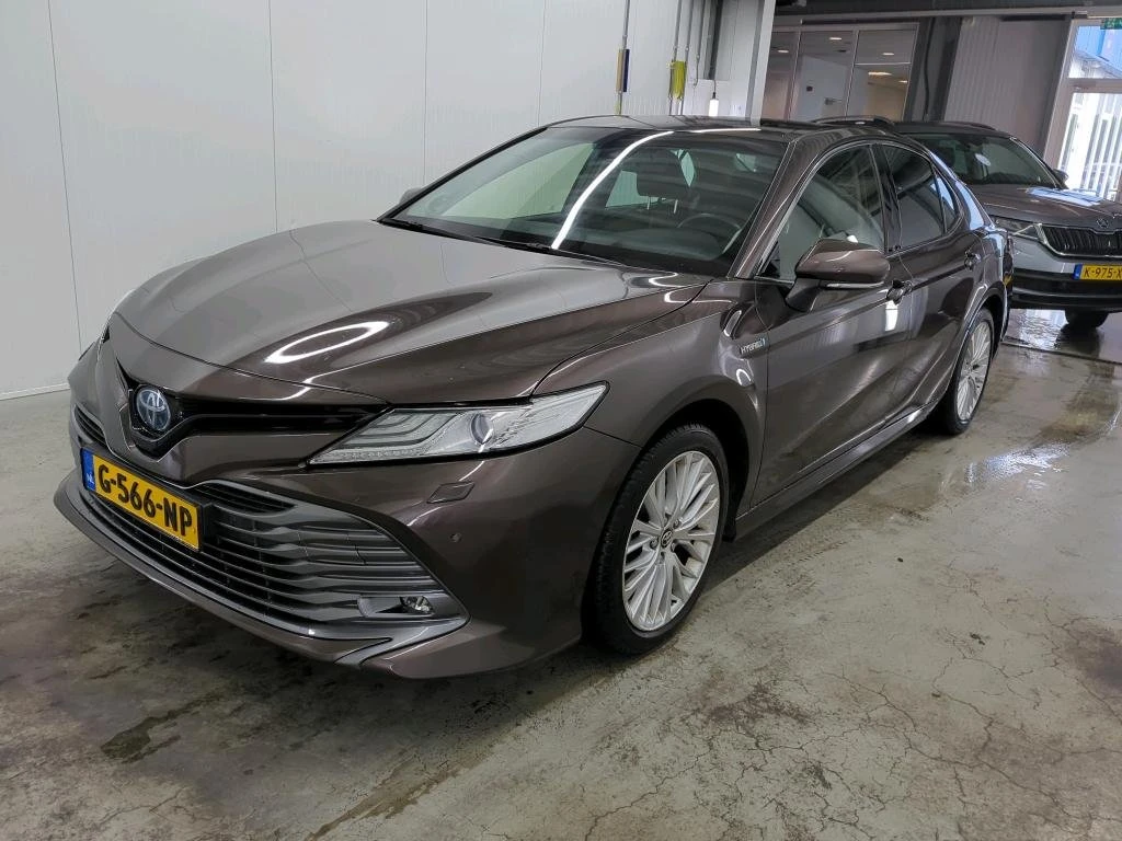 Toyota Camry 2.5 Hybrid Premium - изображение 2