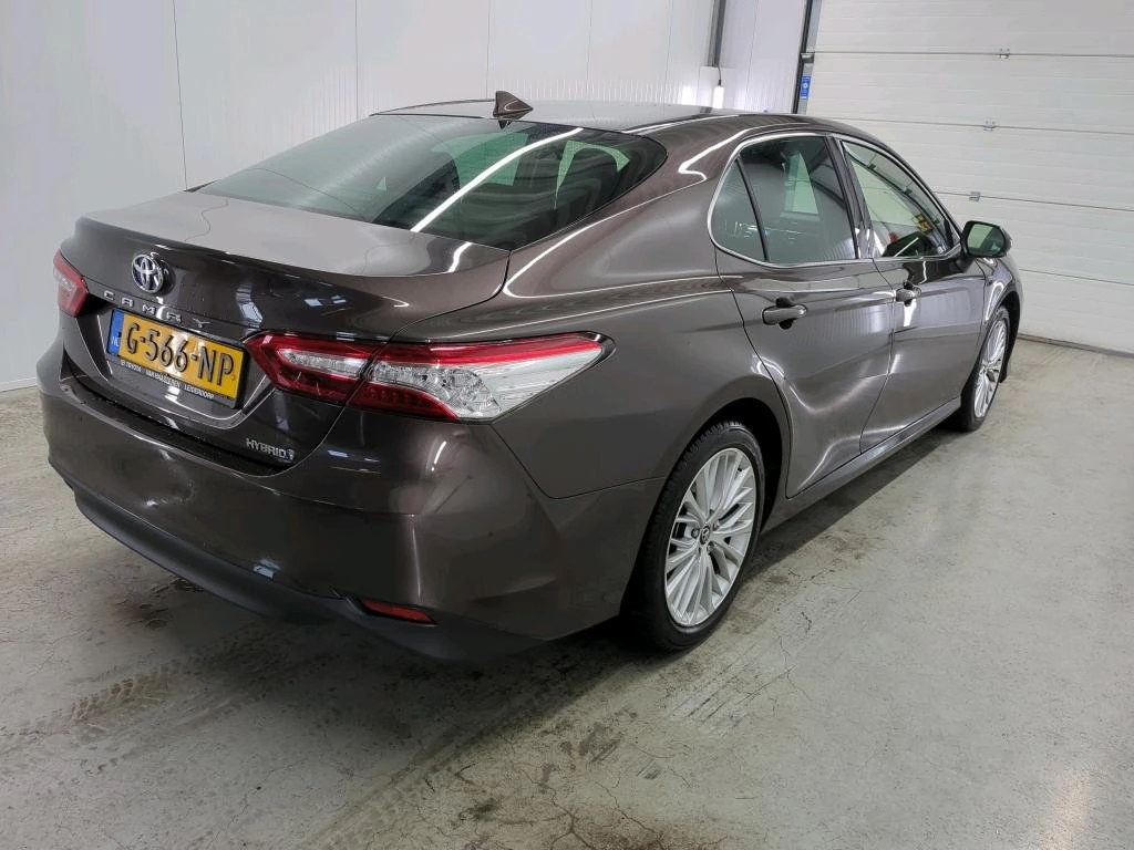 Toyota Camry 2.5 Hybrid Premium - изображение 3