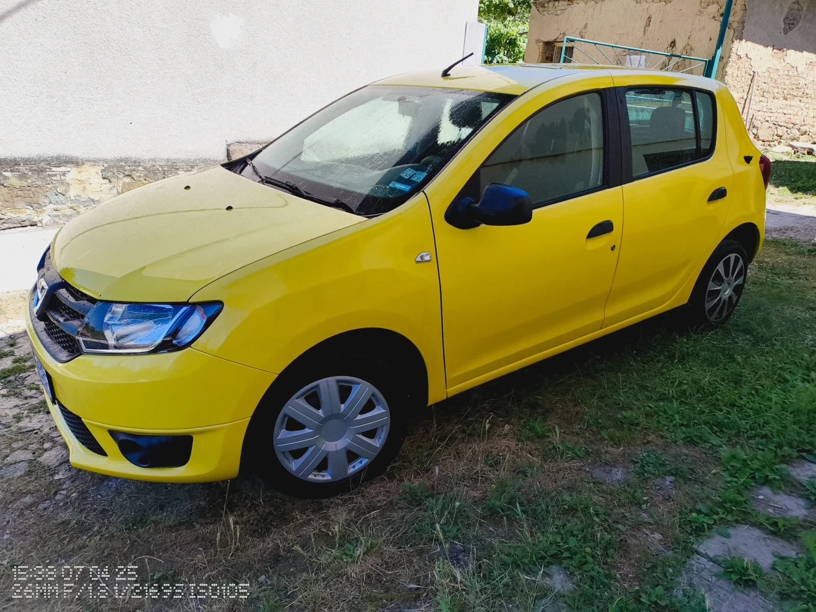 Dacia Sandero 1.5 DCi - изображение 2