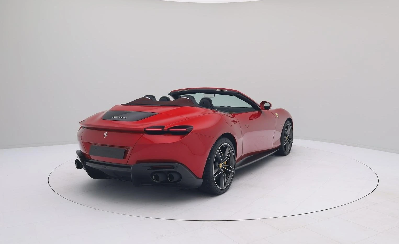 Ferrari Roma SPIDER/CERAMIC/CARBON/CAMERA/, снимка 6 - Автомобили и джипове - 53823368