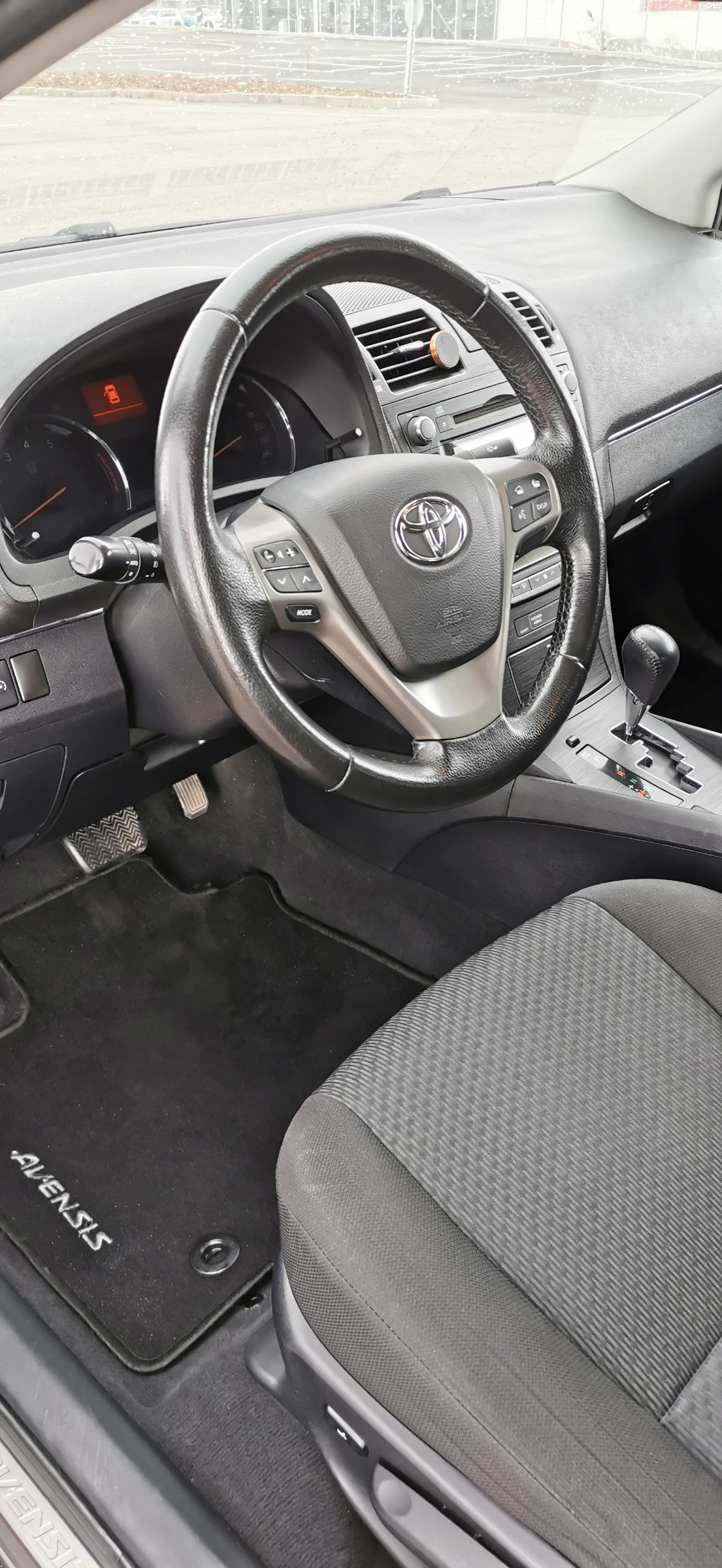 Toyota Avensis T27, снимка 10 - Автомобили и джипове - 53936552