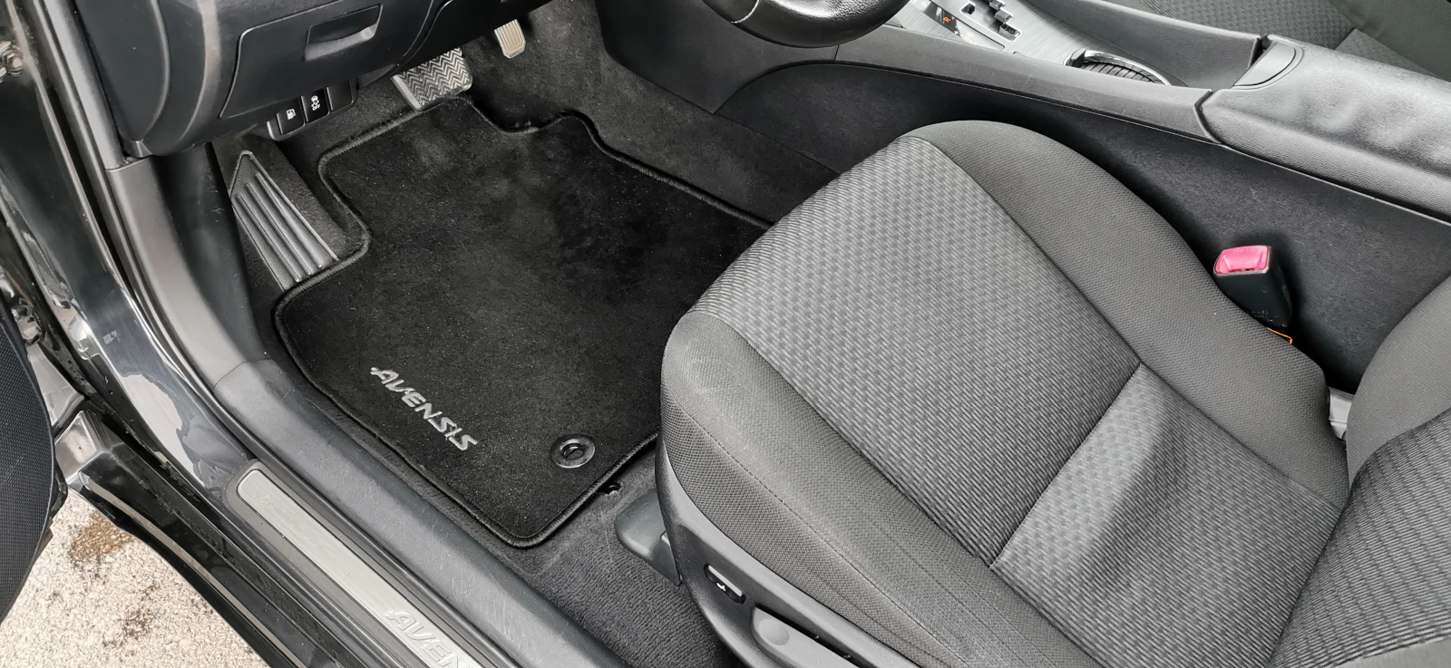 Toyota Avensis T27, снимка 9 - Автомобили и джипове - 53936552