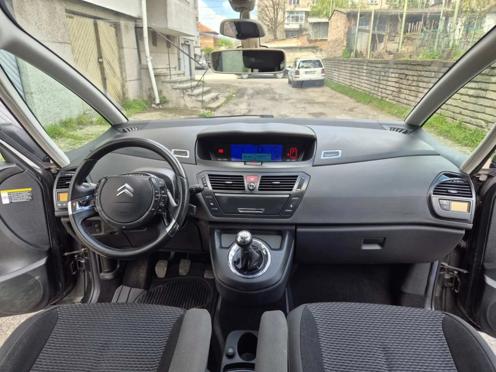 Citroen C4 Picasso 1.6 HDI, снимка 9 - Автомобили и джипове - 54296441