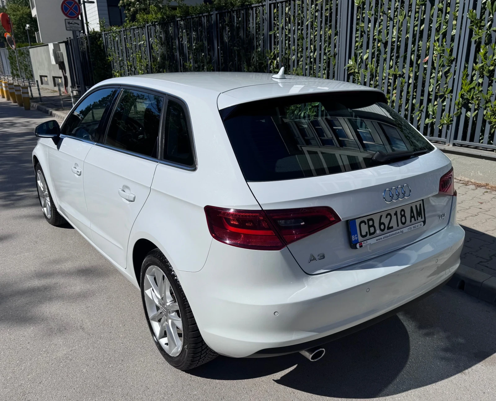 Audi A3 Sportback, снимка 5 - Автомобили и джипове - 54597156