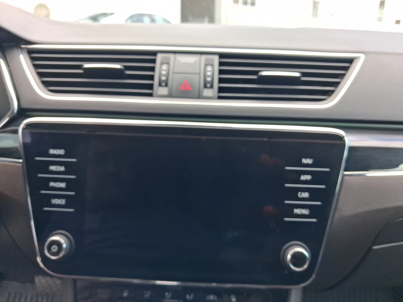 Skoda Superb L&K 2, 0TDI, 200 к.с., 7DSG, 4x4, снимка 15 - Автомобили и джипове - 54972337
