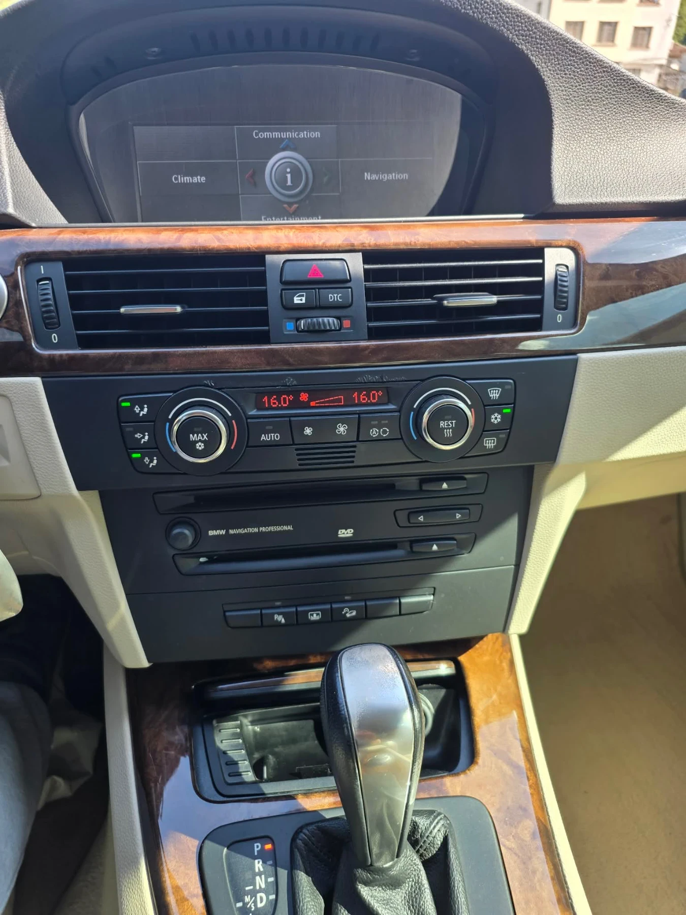 BMW 330, снимка 8 - Автомобили и джипове - 55071467