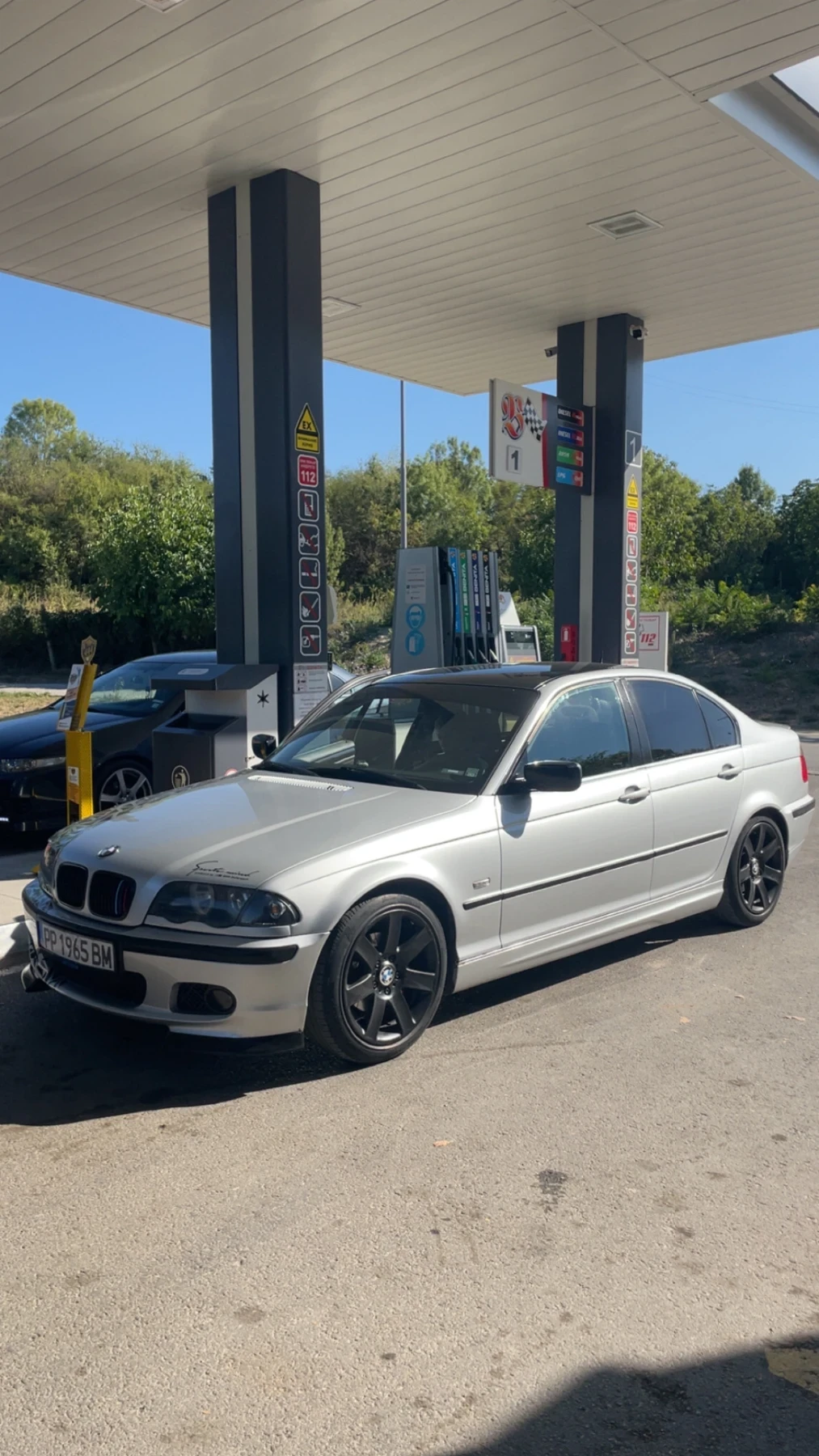 BMW 320, снимка 6 - Автомобили и джипове - 55242043