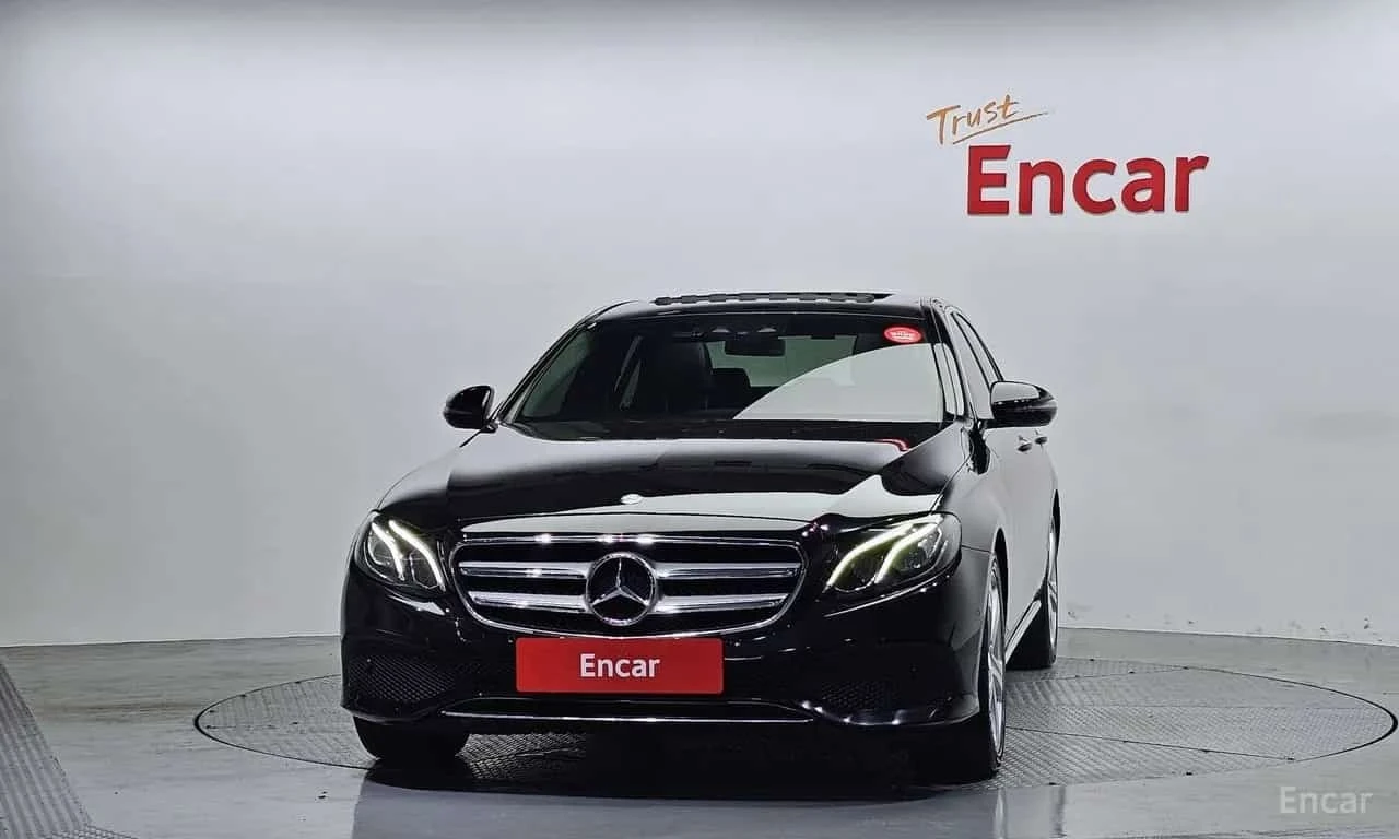 Mercedes-Benz E 200 Avantgarde | АВТОФИНАНСИРАНЕ | ЦЕНА ДО БЪЛГАРИЯ, снимка 3 - Автомобили и джипове - 56211665