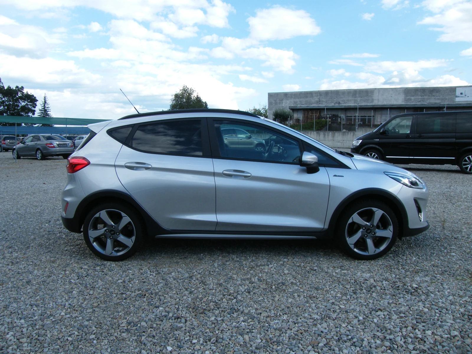 Ford Fiesta 1.0 i Active, снимка 3 - Автомобили и джипове - 56219247