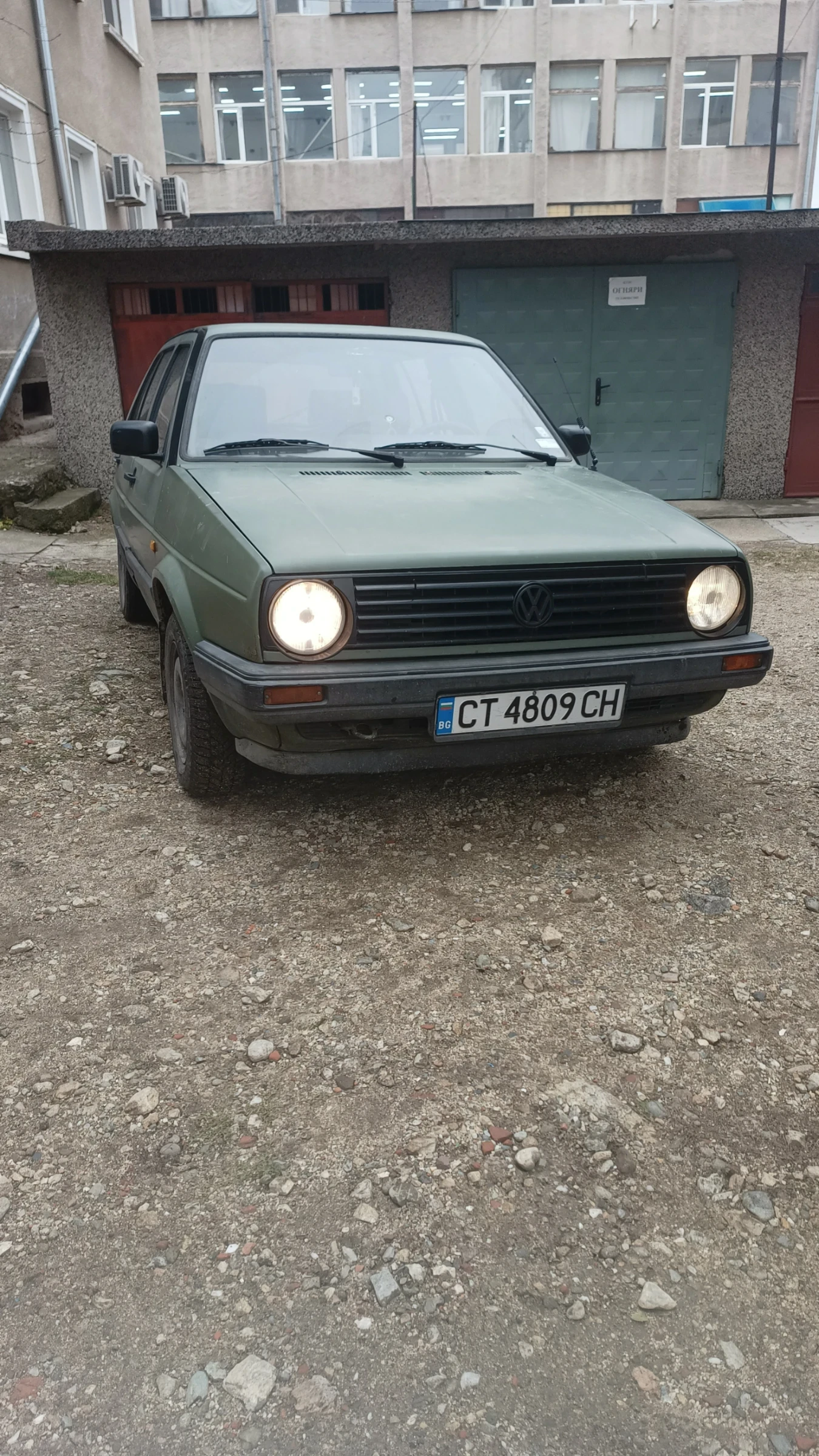 VW Golf 1.6D, снимка 3 - Автомобили и джипове - 56476084