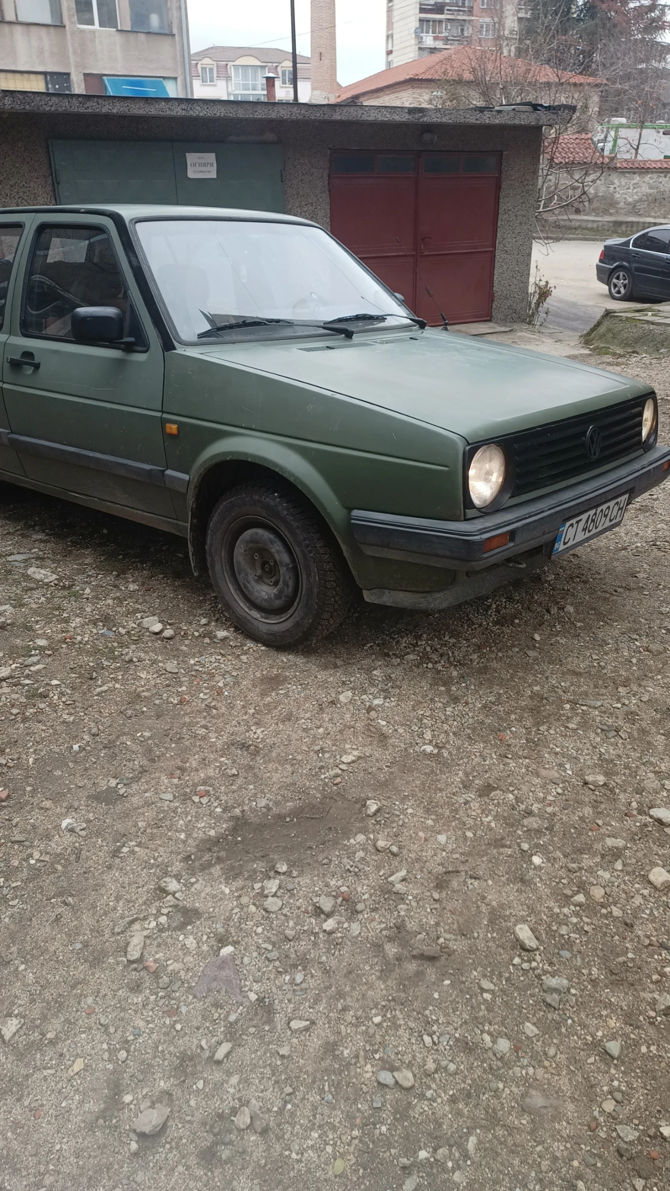 VW Golf 1.6D, снимка 2 - Автомобили и джипове - 56476084