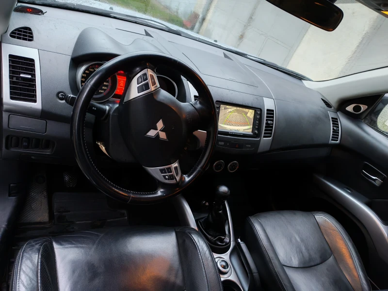 Mitsubishi Outlander 2.2 DID, снимка 7 - Автомобили и джипове - 52386227