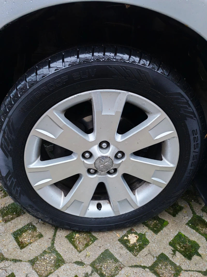 Mitsubishi Outlander 2.2 DID, снимка 11 - Автомобили и джипове - 52386227