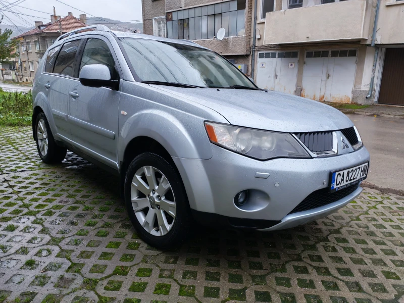 Mitsubishi Outlander 2.2 DID, снимка 5 - Автомобили и джипове - 52386227