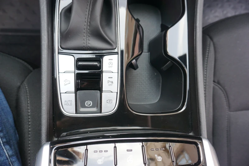 Hyundai Tucson, снимка 14 - Автомобили и джипове - 52851297