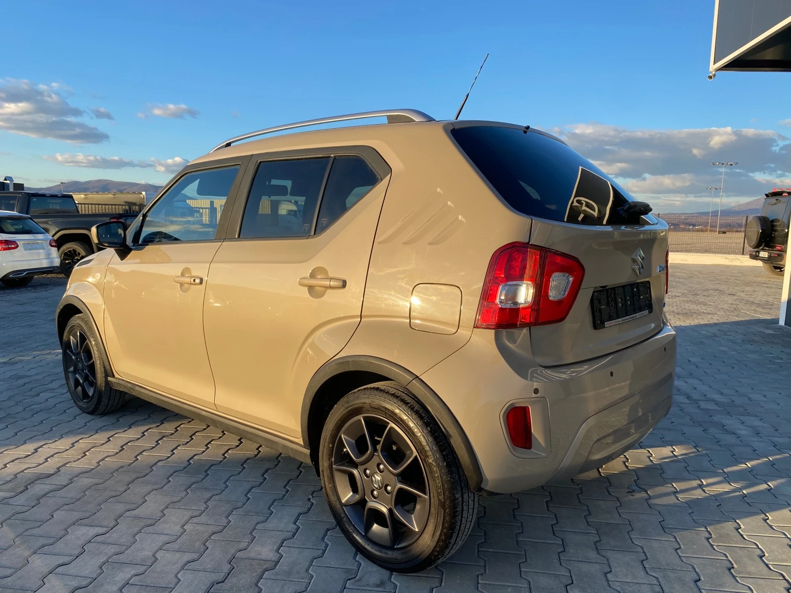 Suzuki Ignis 1.2 hibrid  - изображение 7