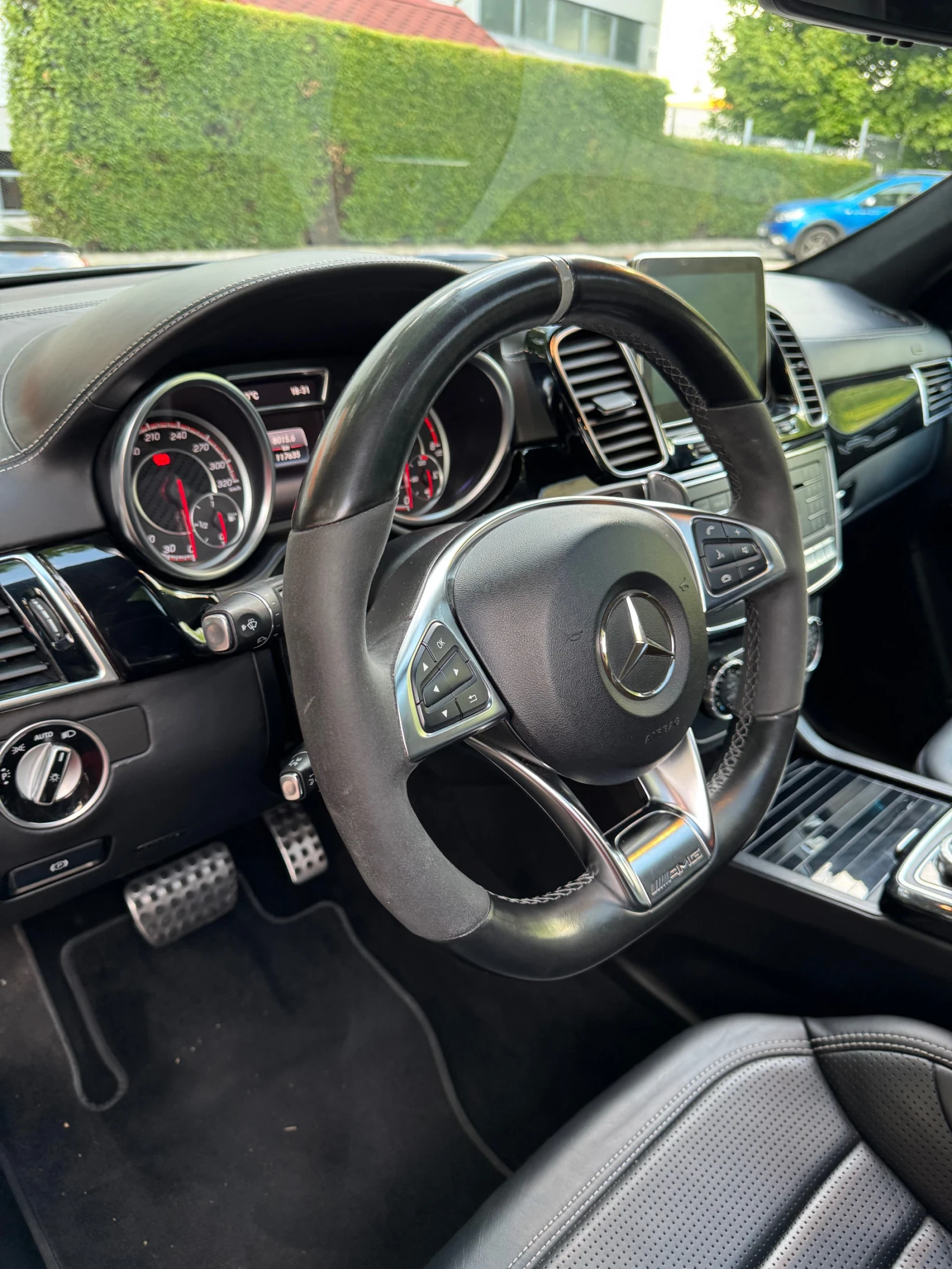 Mercedes-Benz GLE 63 S AMG  - изображение 4