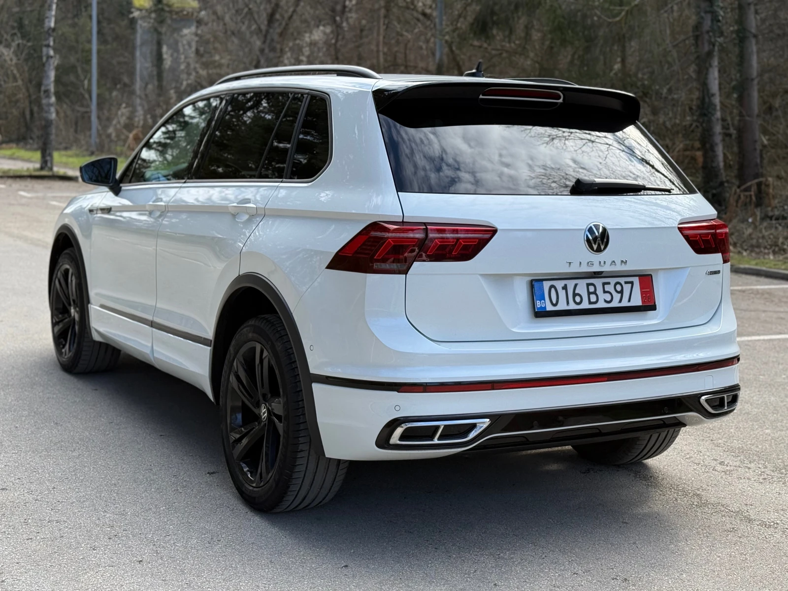 VW Tiguan 4MOTION* 3xR-LINE* ������* IQ* DIST* CAM360* FULL | Mobile.bg � ����������� 5