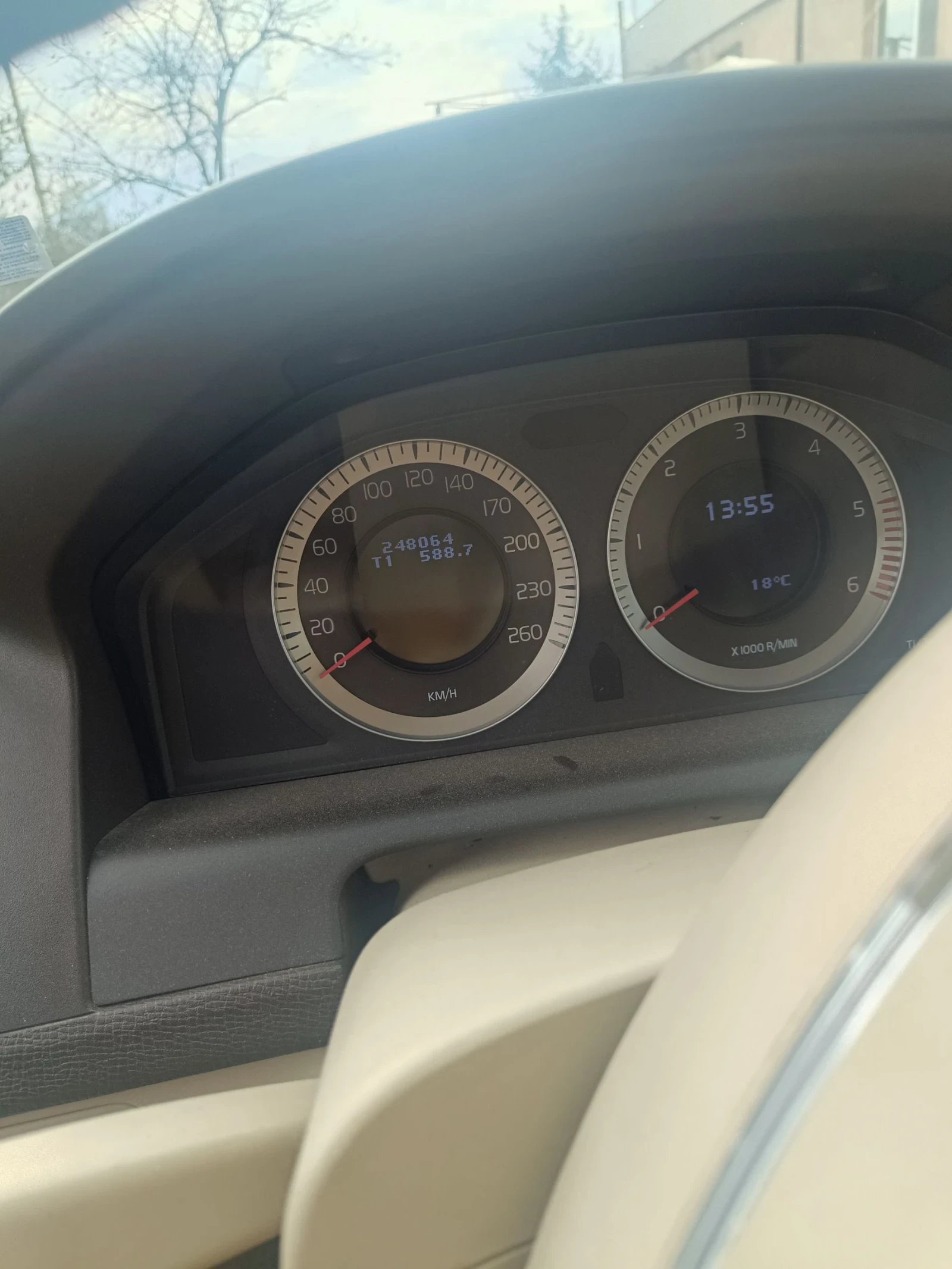 Volvo XC60 D5, снимка 10 - Автомобили и джипове - 54373940