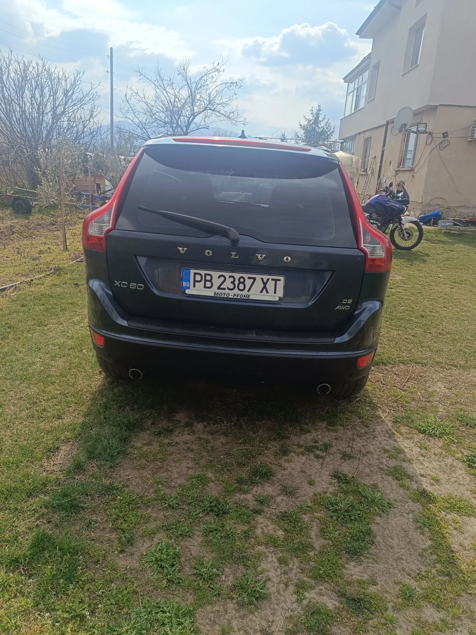 Volvo XC60 D5, снимка 4 - Автомобили и джипове - 54373940