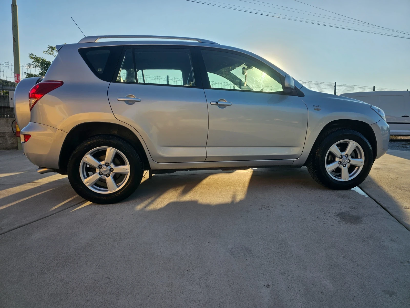 Toyota Rav4 2.2d4d...136k.c, снимка 3 - Автомобили и джипове - 55729423